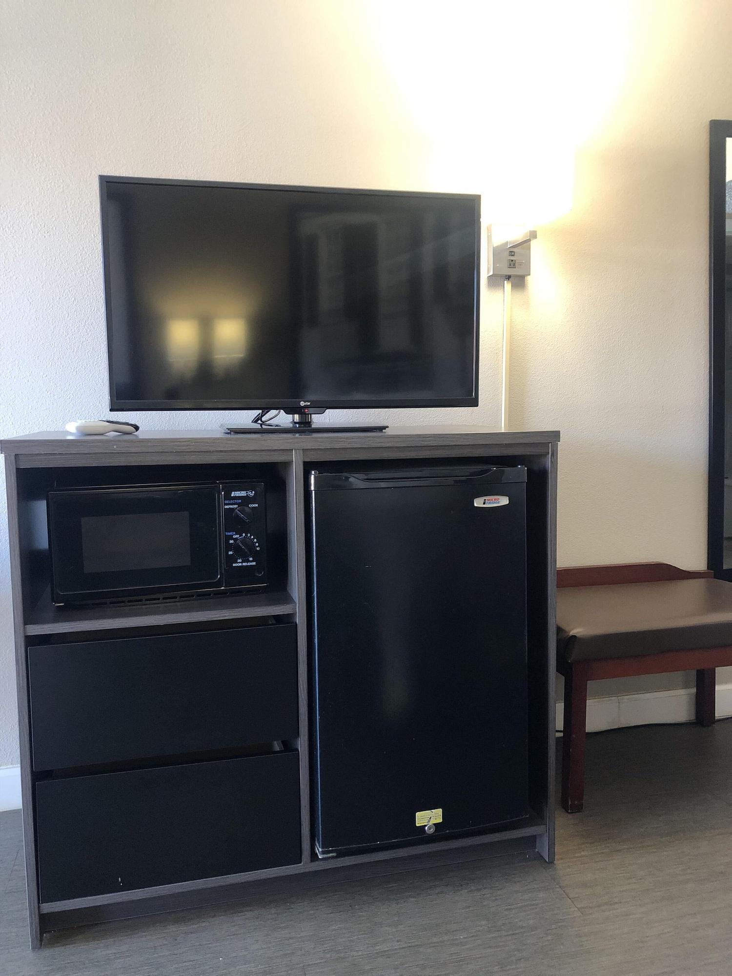 Super 8 by Wyndham Orangeburg Near I-26 Hotel Bagian luar foto